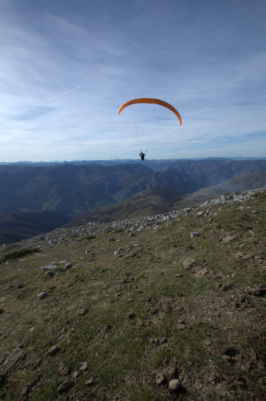 www.parapenteasturias.com