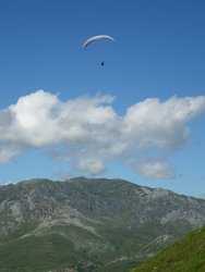 www.parapenteasturias.com